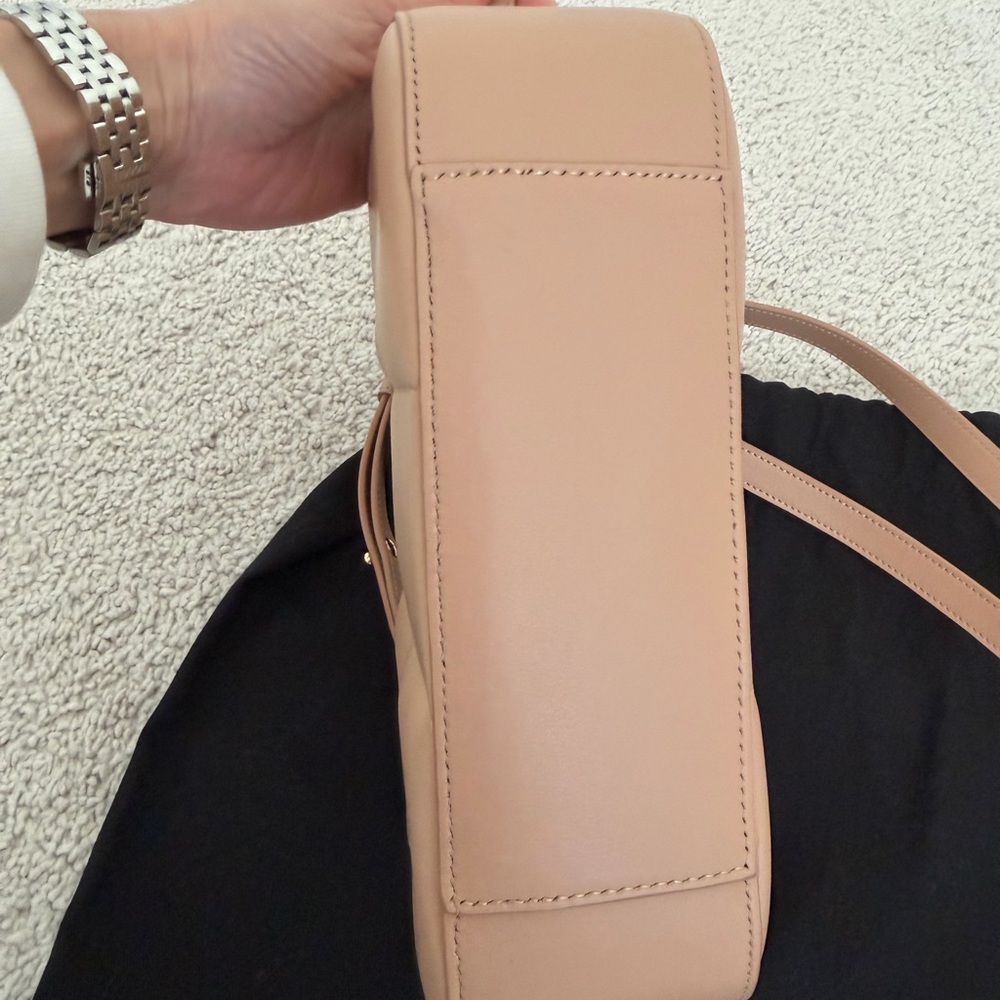DeMellier Beige Crossbody Camera Bag - Picture 4 of 11